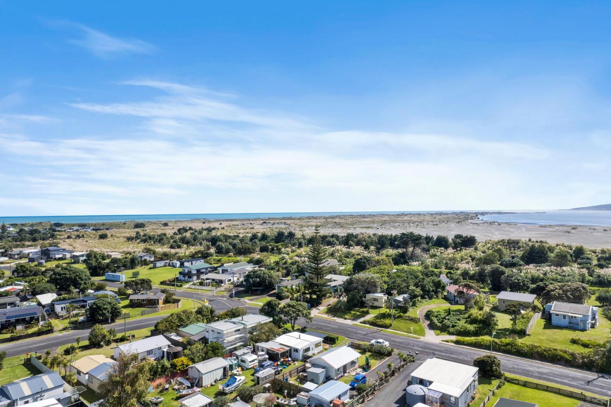 Port Waikato Holiday Park Exterior foto